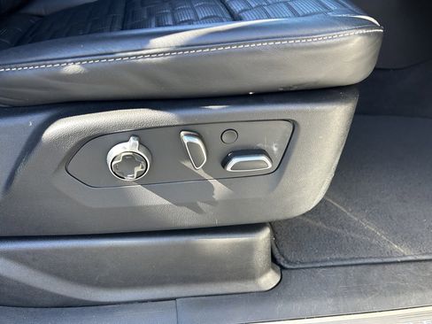 Used 2023 Cadillac Escalade Premium Luxury Platinum image 57