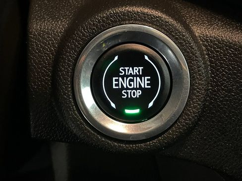 Used 2023 Chevrolet TrailBlazer LT AWD/4WD image 27