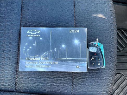 Used 2024 Chevrolet Silverado 1500 LT Trail Boss w/ Convenience Package II image 12