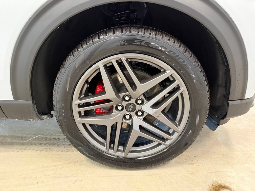 New 2026 Ford Explorer ST-Line w/ ST-Line Street Pack AWD/4WD image 40