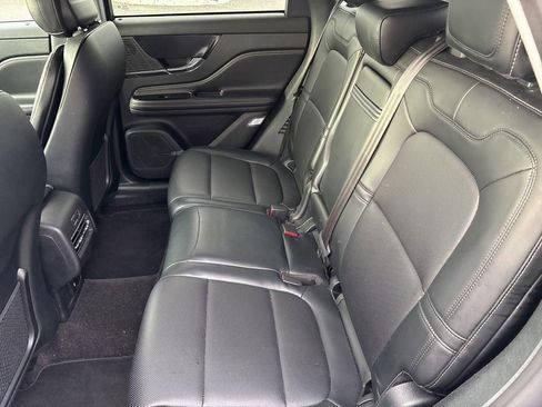 Used 2020 Lincoln Corsair AWD image 9