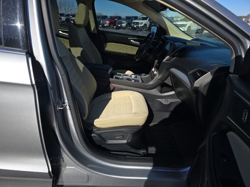Used 2021 Ford Edge SEL w/ Convenience Package image 5