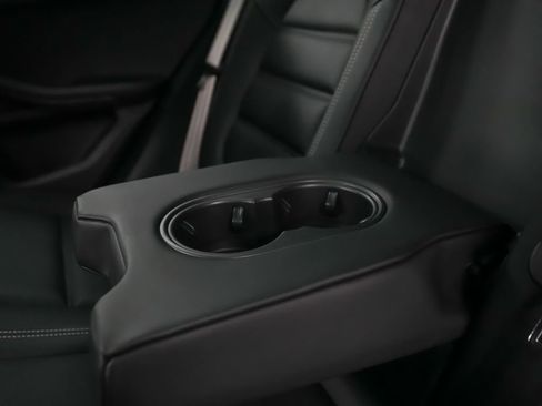 New 2026 Porsche Macan GTS image 19