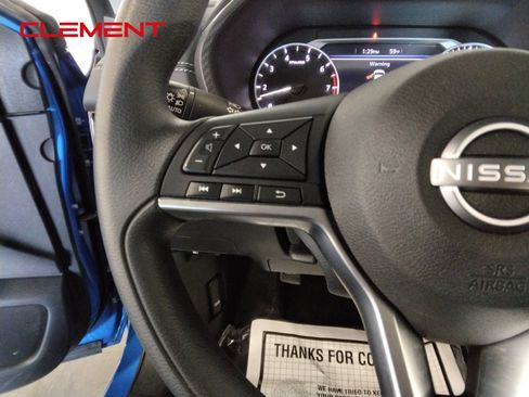 Used 2025 Nissan Sentra SV FWD image 11