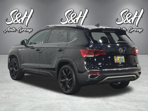 Used 2023 Volkswagen Taos SE AWD/4WD image 17