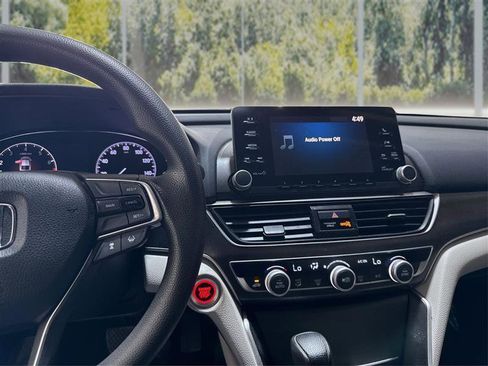 Used 2019 Honda Accord LX image 14