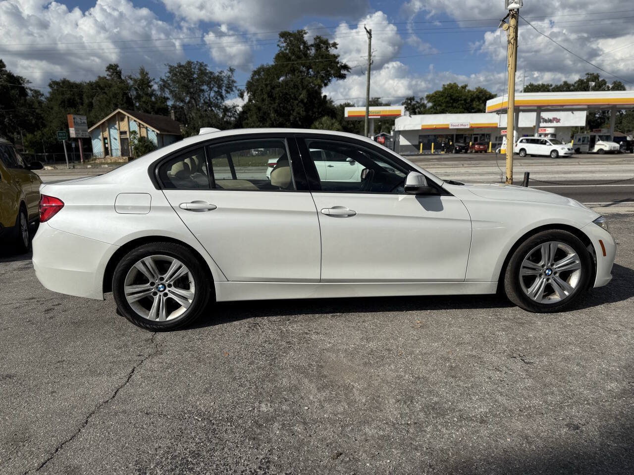 Used 2016 BMW 328i Sedan RWD image 8