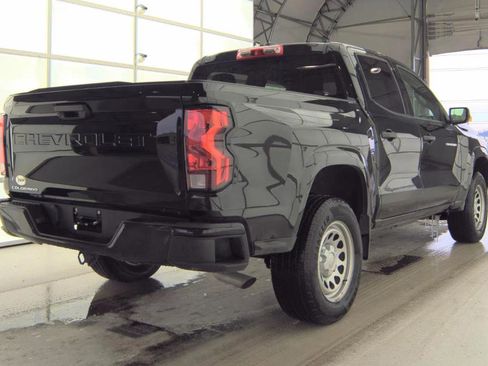 Used 2024 Chevrolet Colorado W/T image 5