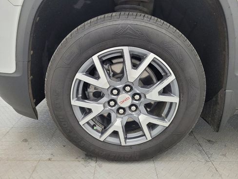 Used 2022 GMC Acadia SLE w/ Driver Convenience Package FWD image 31
