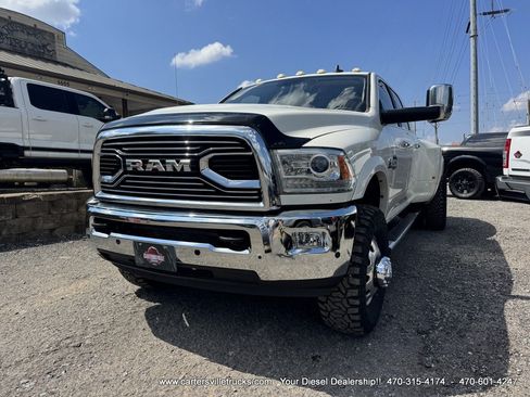 Used 2018 RAM 3500 Laramie Longhorn AWD/4WD image 3