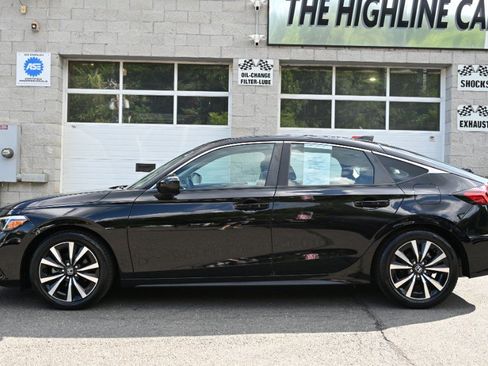 Used 2024 Honda Civic EX-L image 2