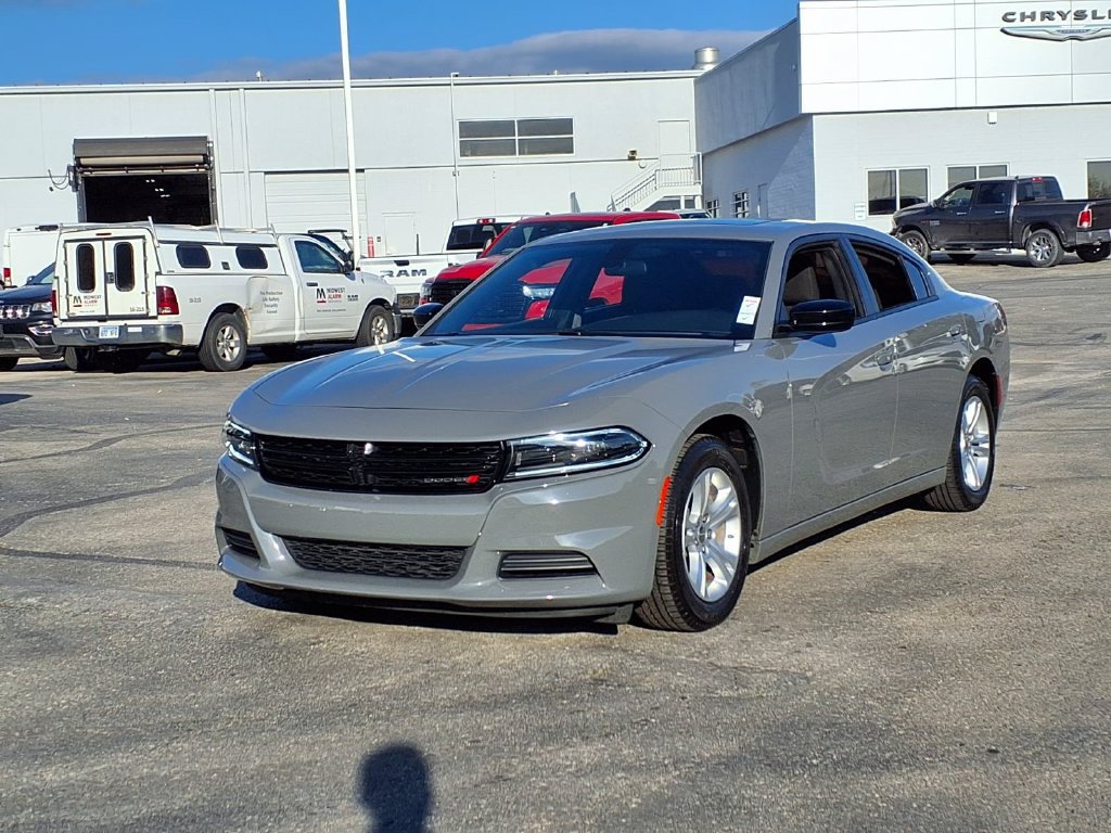 Used 2023 Dodge Charger SXT w/ Cold Weather Package RWD image 2