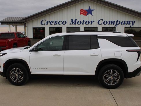 Used 2024 Chevrolet Traverse LT AWD/4WD image 8