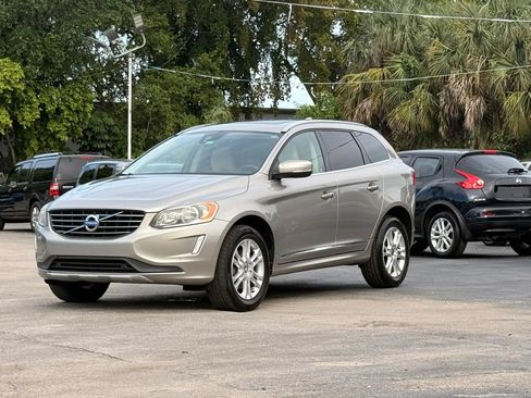 Used 2016 Volvo XC60 T5 Premier w/ Protection Package FWD image 3
