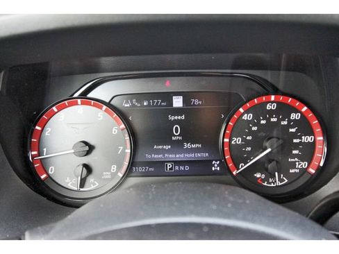 Used 2024 Nissan Titan PRO-4X image 15