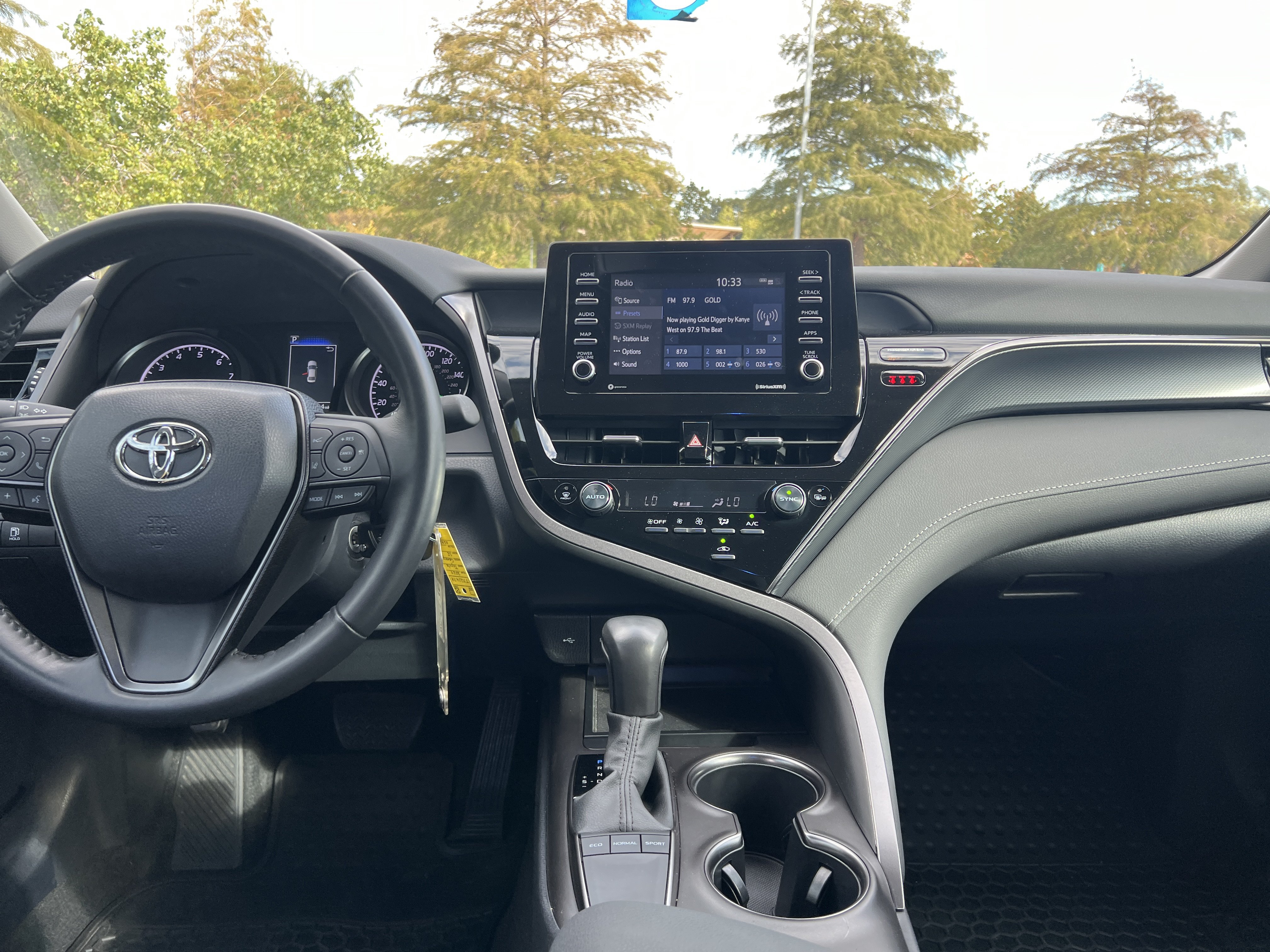 Used 2024 Toyota Camry SE FWD image 24