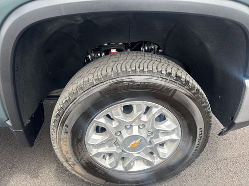 Used 2025 Chevrolet Silverado 3500 LT w/ All Star Edition AWD/4WD image 12