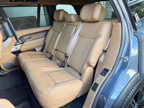 Used 2024 Land Rover Range Rover Long Wheelbase Autobiography image 52