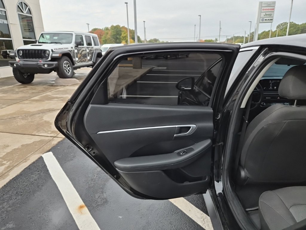Used 2022 Hyundai Sonata SE FWD image 13