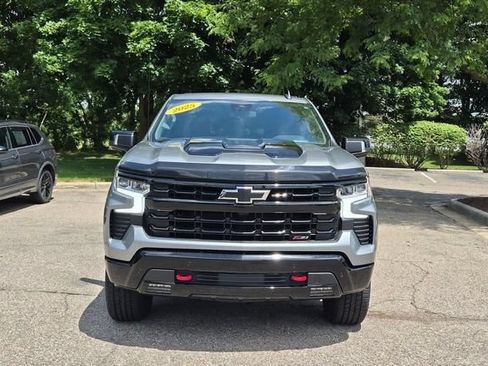 Used 2025 Chevrolet Silverado 1500 LT Trail Boss w/ Convenience Package II AWD/4WD image 8
