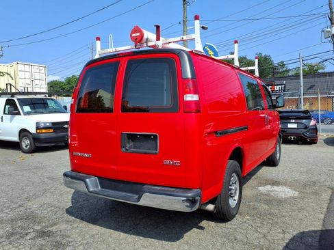 Used 2020 GMC Savana 3500 w/ Driver Convenience Package image 7