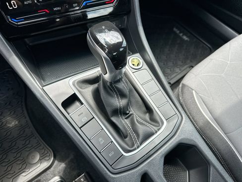 Used 2025 Volkswagen Jetta Sport FWD image 19