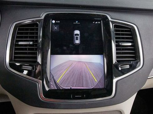 Certified 2023 Volvo XC90 B6 Plus w/ Protection Package Premier AWD/4WD image 15