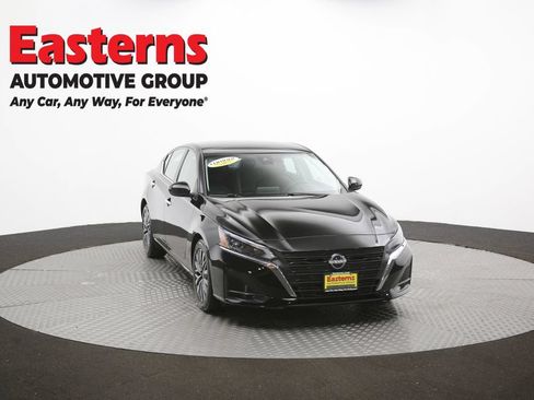 Used 2023 Nissan Altima 2.5 SV FWD image 53