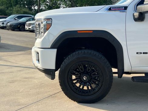 Used 2020 GMC Sierra 2500 Denali w/ Denali Ultimate Package AWD/4WD image 9