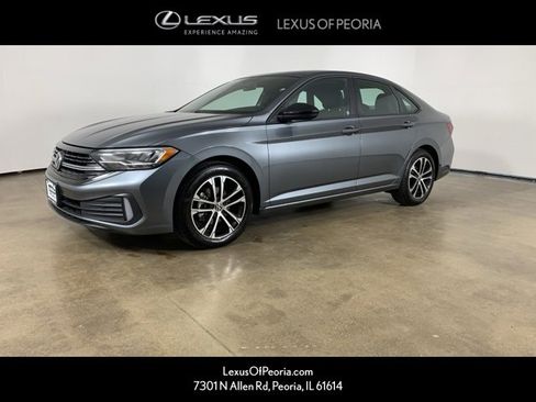 Used 2022 Volkswagen Jetta Sport image 1