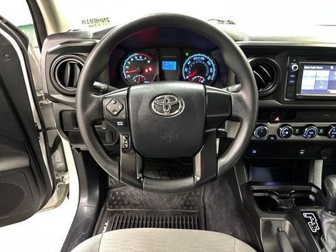 Used 2016 Toyota Tacoma SR AWD/4WD image 13