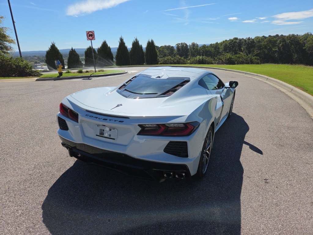 Used 2024 Chevrolet Corvette Stingray Coupe w/ 1LT RWD image 7