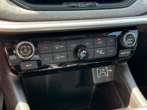Certified 2022 Jeep Compass Latitude w/ Convenience Group AWD/4WD image 33