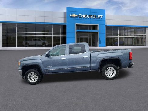 Used 2015 GMC Sierra 1500 SLT w/ SLT Crew Cab Value Package AWD/4WD image 2
