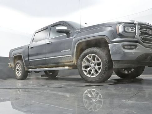 Used 2018 GMC Sierra 1500 SLT AWD/4WD image 9