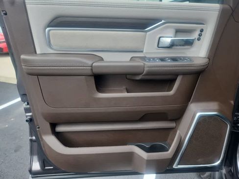 Used 2025 RAM 3500 Laramie w/ Towing Technology Group image 19