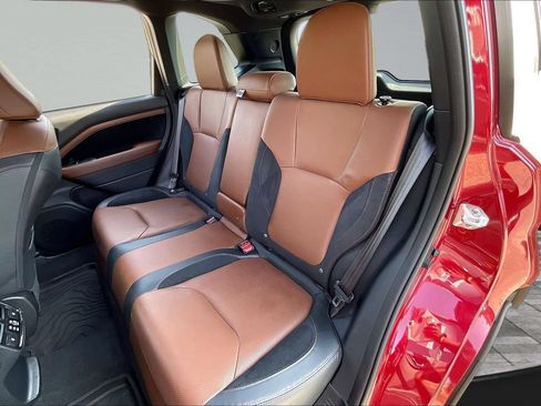 Certified 2025 Subaru Forester Touring AWD/4WD image 27