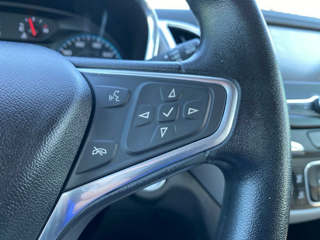 Used 2018 Chevrolet Equinox LS FWD image 24