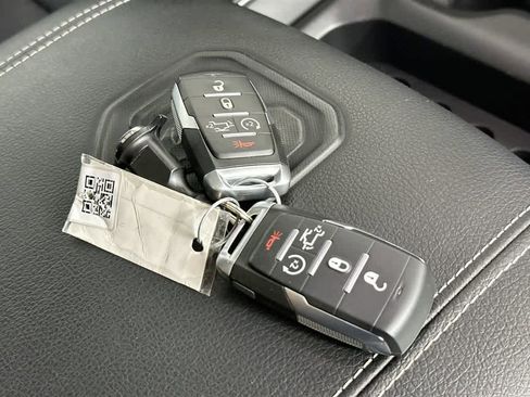 Used 2022 RAM 1500 Laramie AWD/4WD image 21