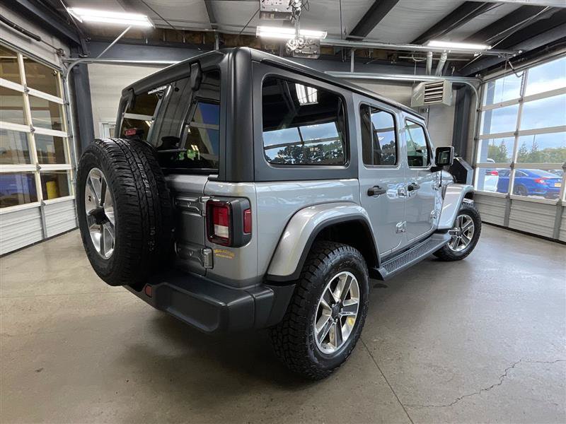 Used 2018 Jeep Wrangler Unlimited Sahara AWD/4WD image 5