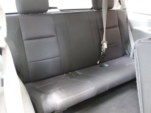 Used 2004 Nissan Armada SE w/ (BOS) Bose Pkg AWD/4WD image 16