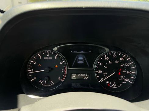 Used 2014 Nissan Pathfinder S image 18