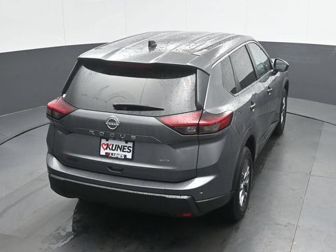 Used 2024 Nissan Rogue S AWD/4WD image 27