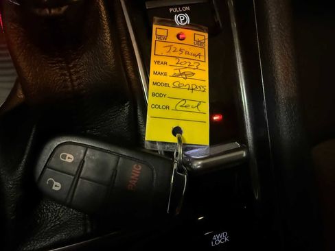 Certified 2023 Jeep Compass Latitude image 37