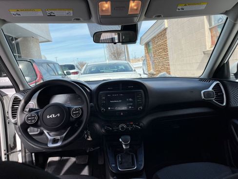 Used 2025 Kia Soul LX w/ LX Technology Package image 31