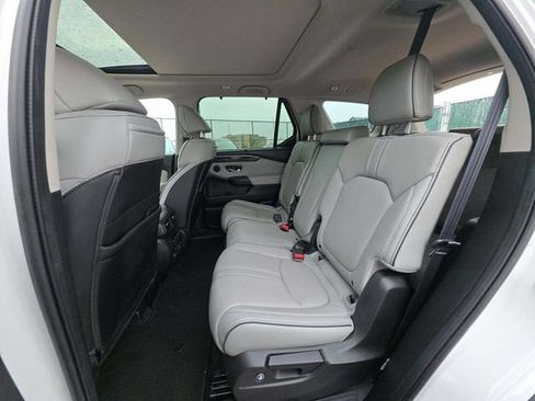 Used 2023 Honda Pilot Elite image 4