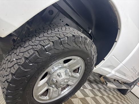 Used 2018 RAM 2500 SLT image 29