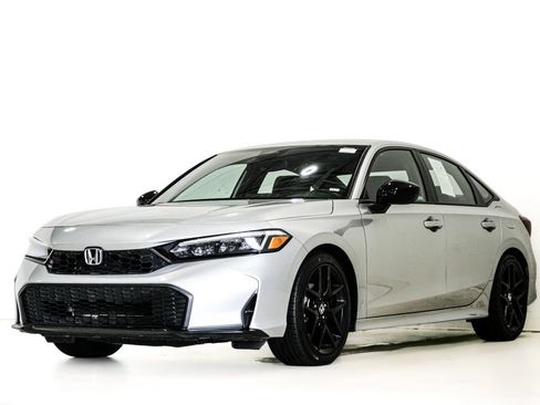 Used 2025 Honda Civic Sport image 3