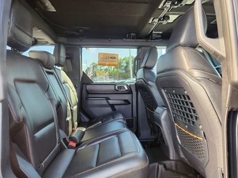 Certified 2024 Ford Bronco Badlands w/ Sasquatch Package image 17