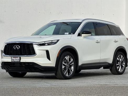 Certified 2024 INFINITI QX60 Luxe image 8